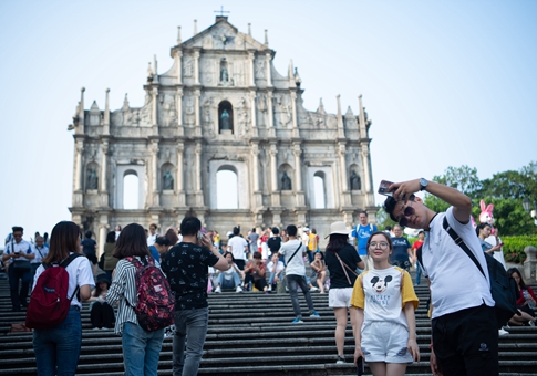 Llegadas de visitantes a Macao alcanzan más de 980.000 durante "Semana Dorada"