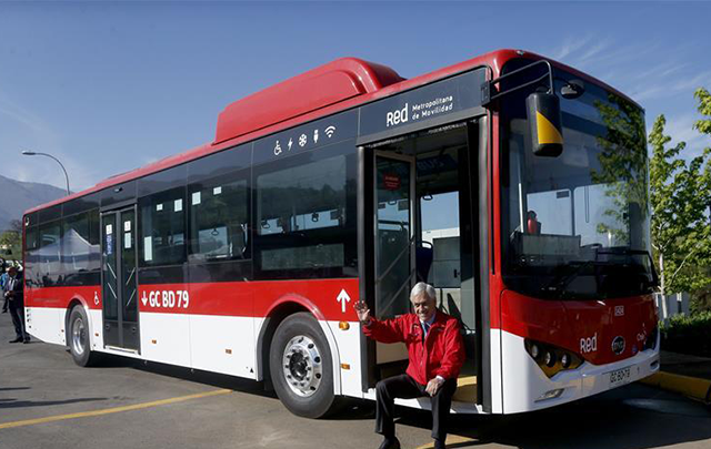 Presentan 183 autobuses eléctricos chinos para primer electrocorredor de América Latina