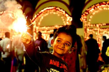 El Festival hindú de las Luces en Dhaka