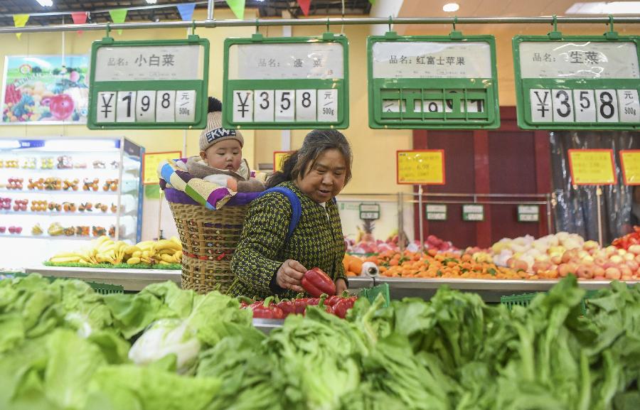 Consumidores chinos mantienen confianza, indica informe