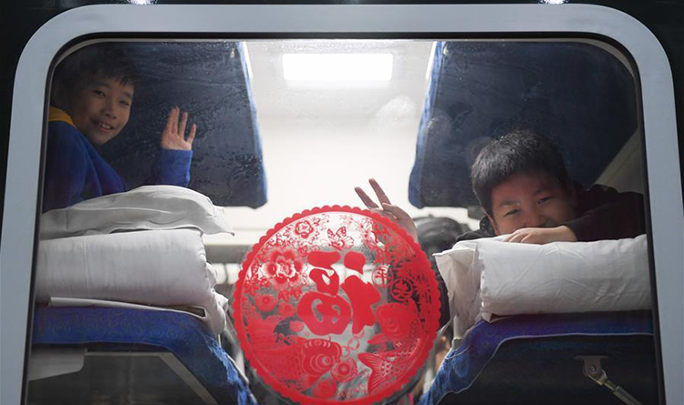 Comienza alta temporada de viajes de Fiesta de la Primavera con tránsito masivo en China
