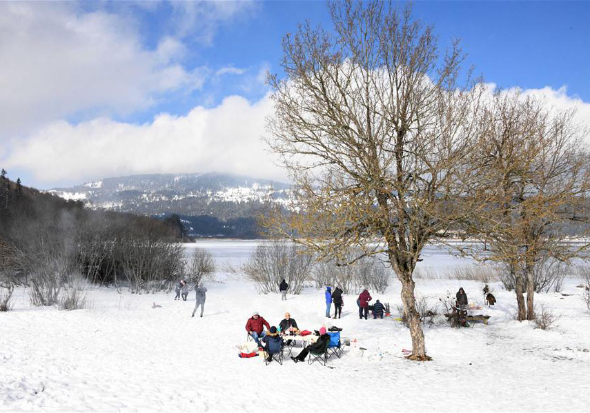 Turquía: Paisaje invernal en el lago Abant