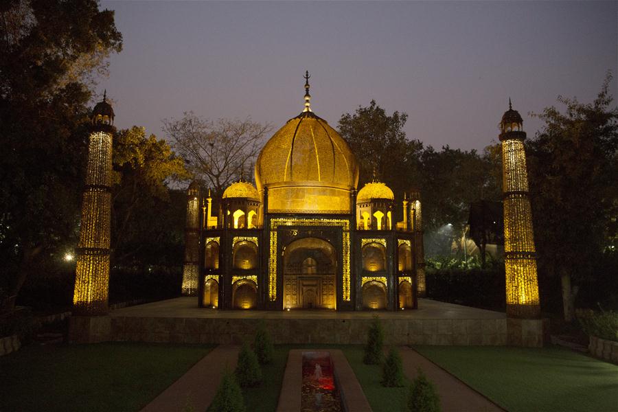 India: Réplicas de las siete maravillas del mundo en Nueva Delhi