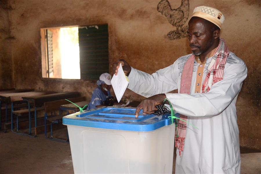 Mali realiza elecciones legislativas pese a COVID-19