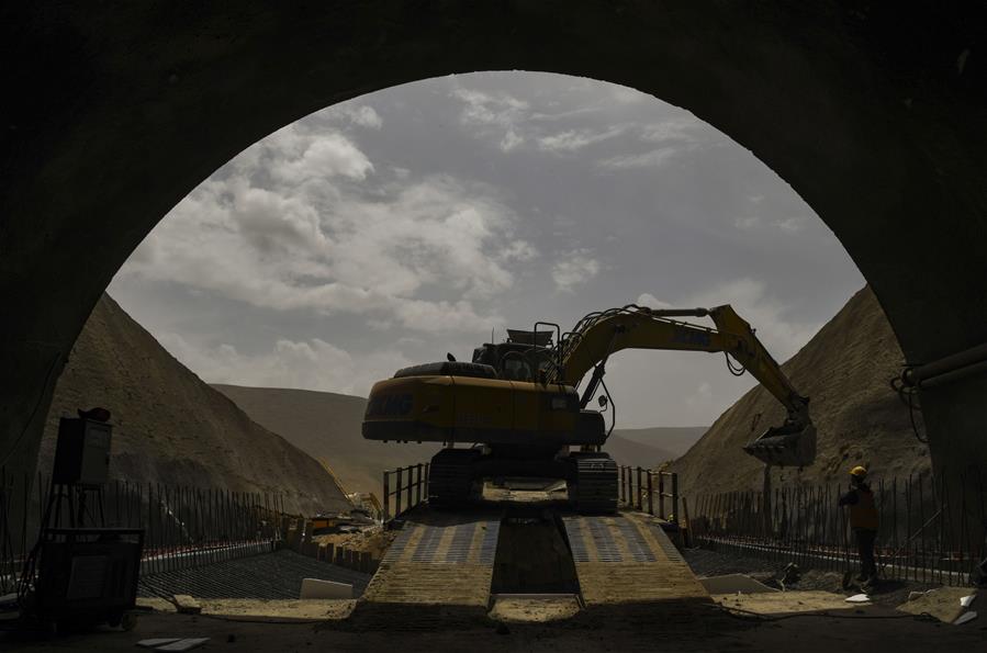 Sitio de construcción del túnel Shengli Tianshan en Xinjiang
