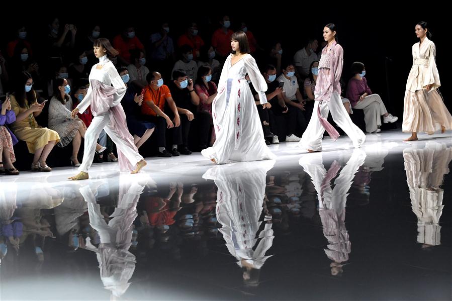 Semana de la Moda de Graduados de Henan de China