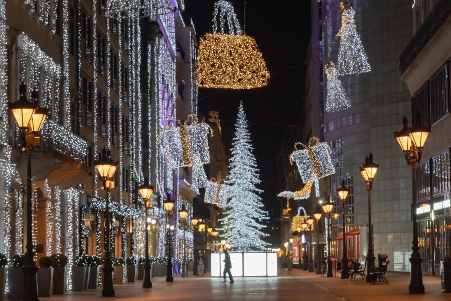 Luces y decoraciones navideñas en Hungría