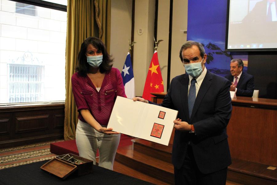 Gobierno chileno celebra 50 años de lazos diplomáticos con China, un periodo "beneficioso para ambas partes"
