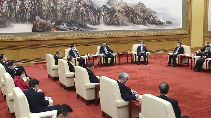 Xi asiste a reunión de Año Nuevo chino y felicita a personalidades no militantes del PCCh