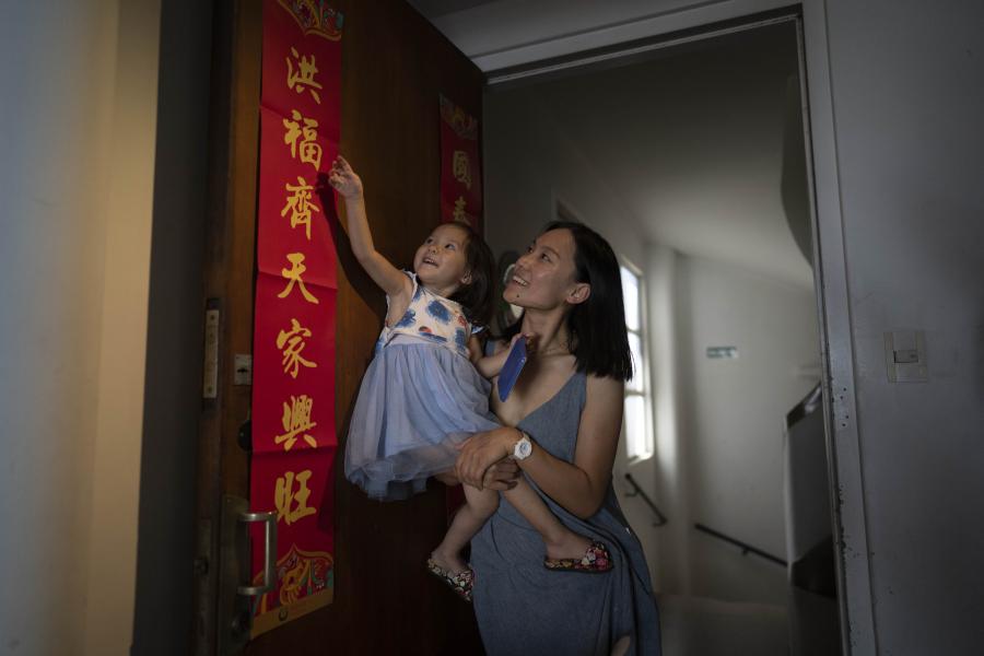 ESPECIAL: Familia sino-argentina celebra en Buenos Aires la tradición del Año Nuevo Chino