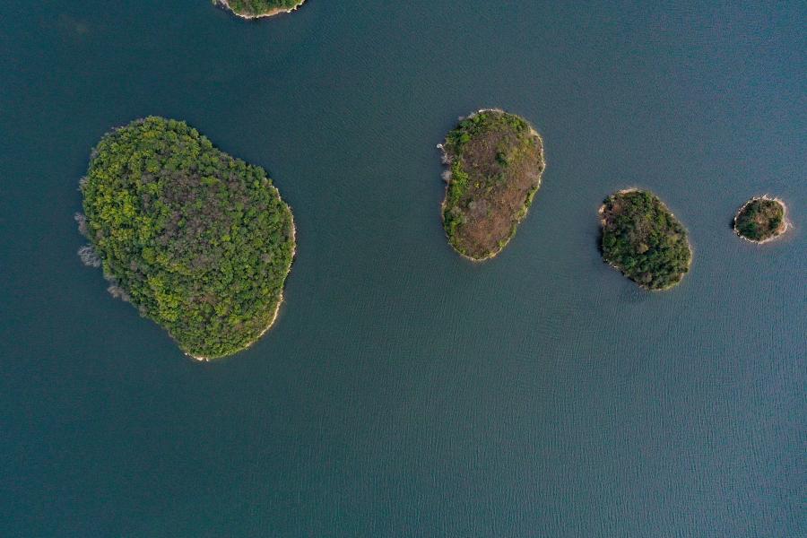 Parque Nacional de Humedales del Lago Aha en Guiyang, Guizhou
