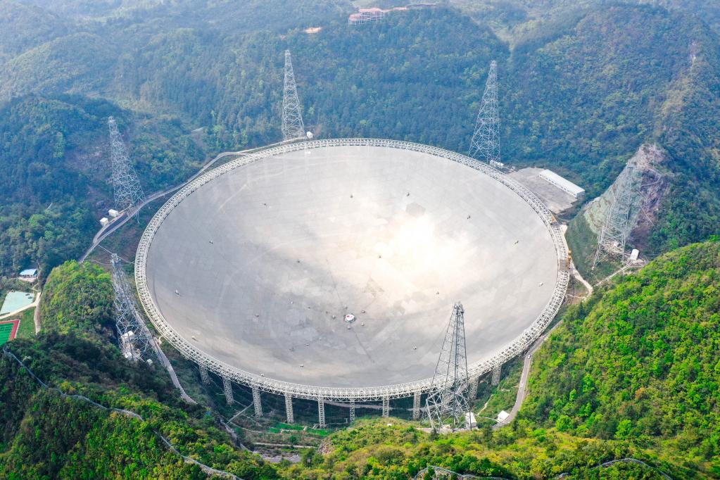 Guizhou: Radiotelescopio FAST de China bajo mantenimiento