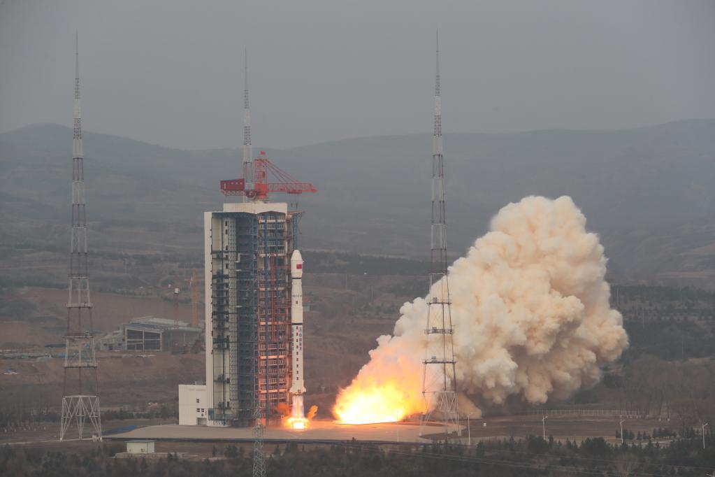 China lanza nuevo satélite para estudio del entorno espacial