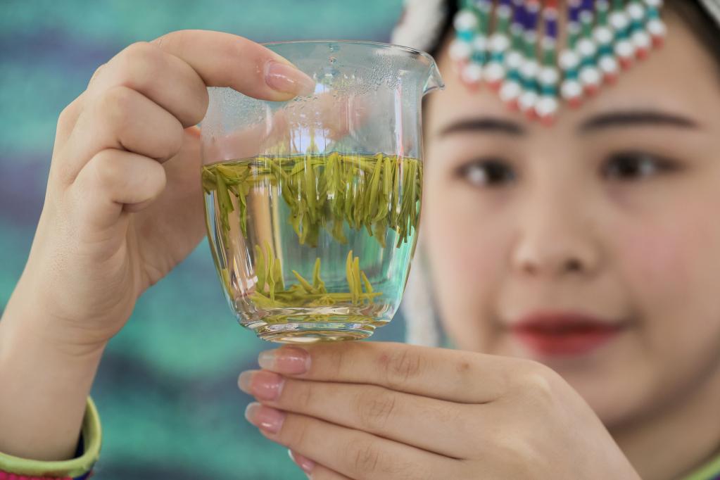 Zhejiang: Competencia de té en aldea de Sanshi