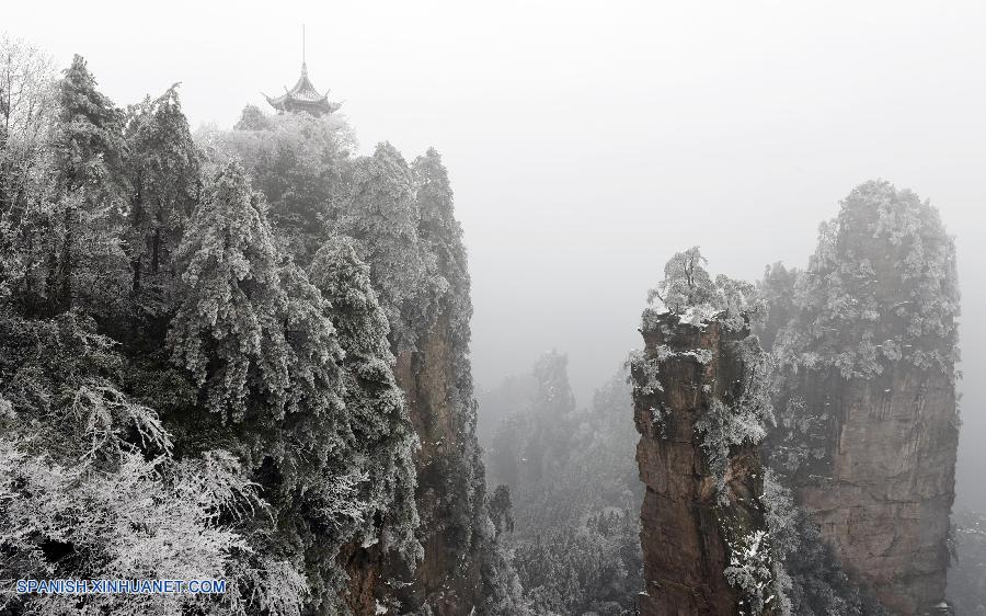 Hunan: Bello paisaje de Zhangjiajie en invierno
