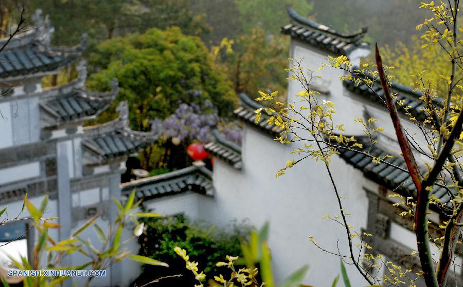 Anhui: Lago Wanfo en Condado Shucheng