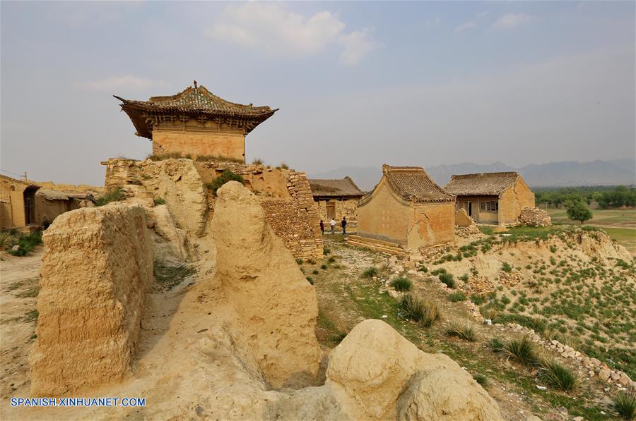 La aldea Kaiyangbu, 350 metros de oeste a este y 210 metros de sur a norte, es una antigua aldea con 2,000 años de historia.