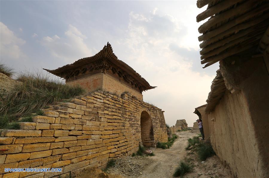 La aldea Kaiyangbu, 350 metros de oeste a este y 210 metros de sur a norte, es una antigua aldea con 2,000 años de historia.