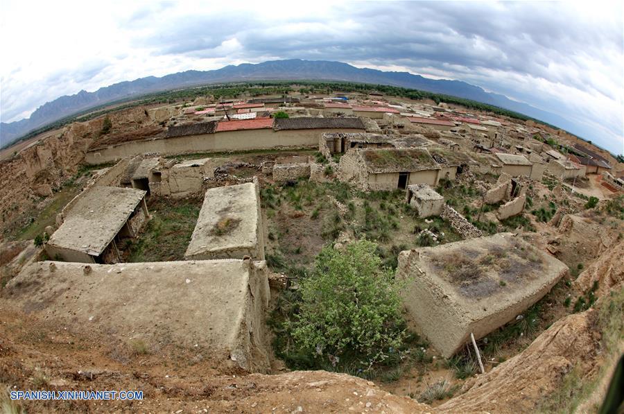 La aldea Kaiyangbu, 350 metros de oeste a este y 210 metros de sur a norte, es una antigua aldea con 2,000 años de historia.