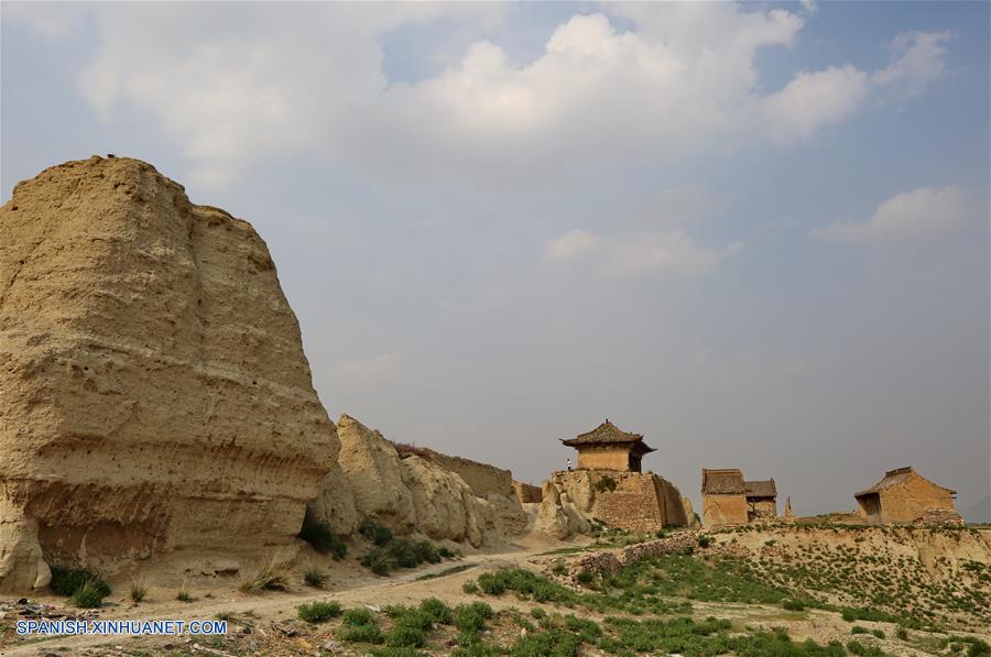 La aldea Kaiyangbu, 350 metros de oeste a este y 210 metros de sur a norte, es una antigua aldea con 2,000 años de historia.