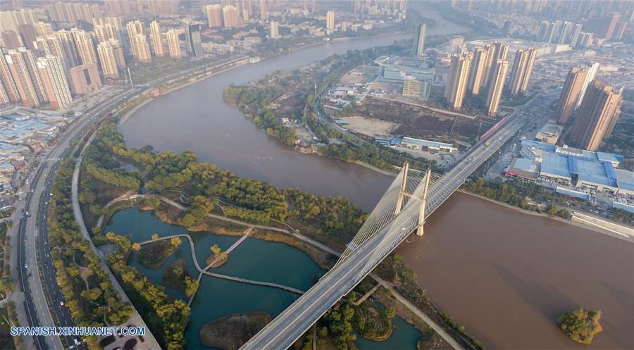 Gansu: Paisaje de Río Amarillo en Lanzhou