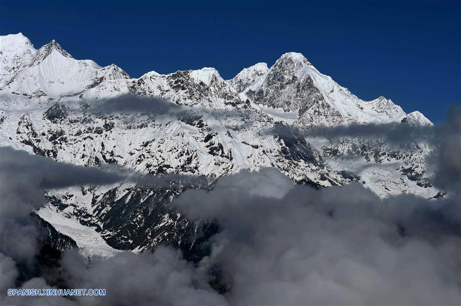 (2)CHINA-YUNNAN-MEDIO AMBIENTE-PAISAJE