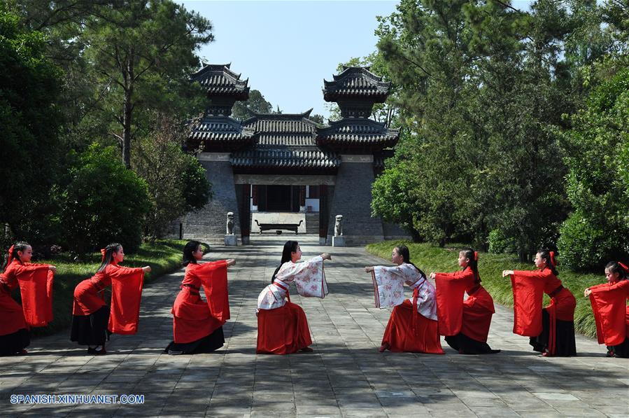 (3)CHINA-SHAANXI-MEDIO AMBIENTE-PAISAJE-SERIE