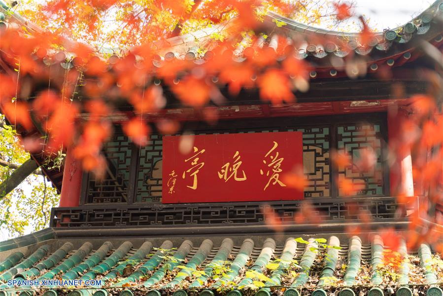 CHINA-CHANGSHA-OTOÑO-PAISAJE