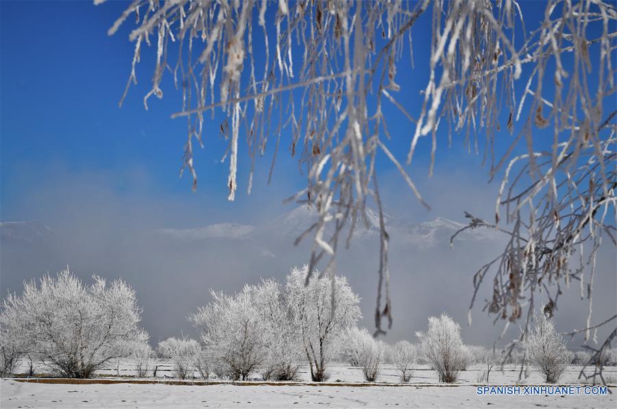 CHINA-RIO YARLUNG ZANGBO-INVIERNO-PAISAJE