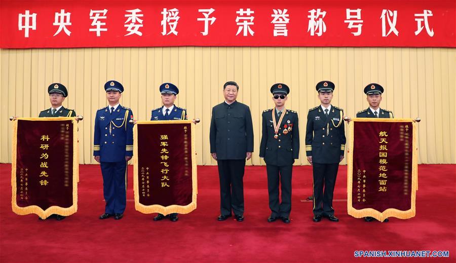xijinpingfirmaórdenesdehonraraunsoldadoytresunidadesmilitares