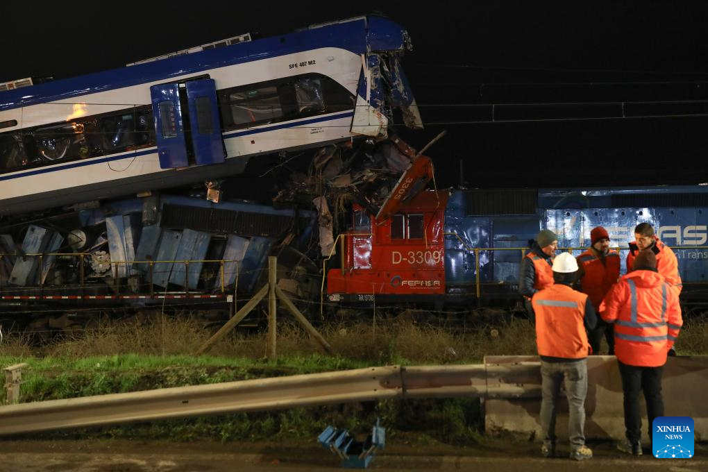 Al menos dos muertos y nueve heridos deja choque frontal de trenes en ...