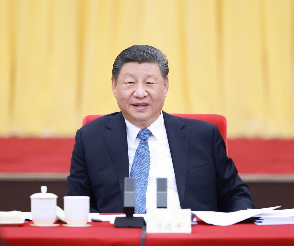 Xi Jinping enfatiza la importancia de la educación para impulsar la ciencia, la tecnología y el desarrollo de talentos