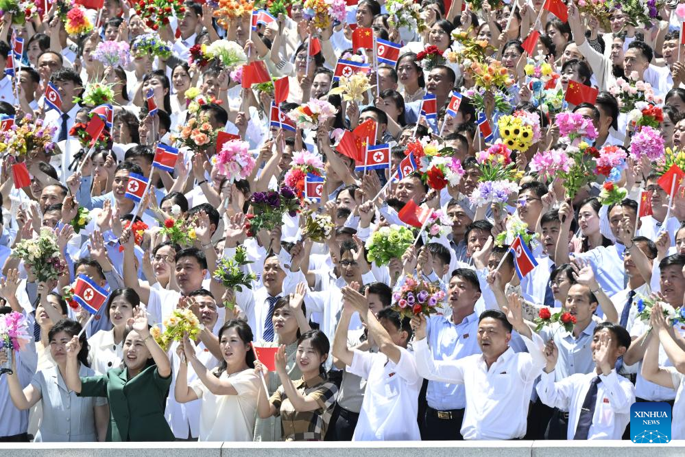 Central Rpdc Xi recibe gran bienvenida a su llegada a Pyongyang para realizar visita ...