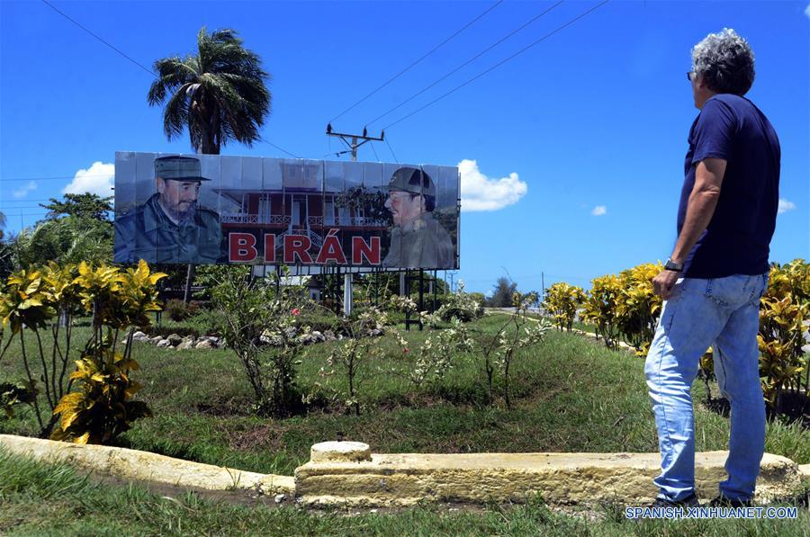 CUBA-HOLGUIN-FIDEL-CASA-SERIE