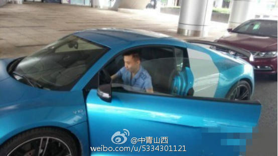 Conductor de autobús chino y su Lamborghini 