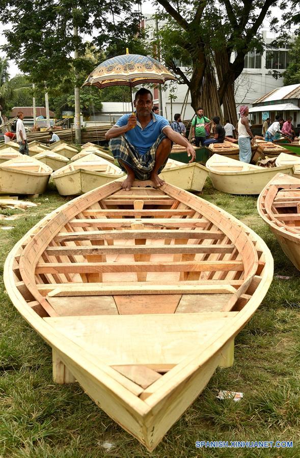 BANGLADESH-MANIKGANJ-EMBARCACIONES-MERCADO