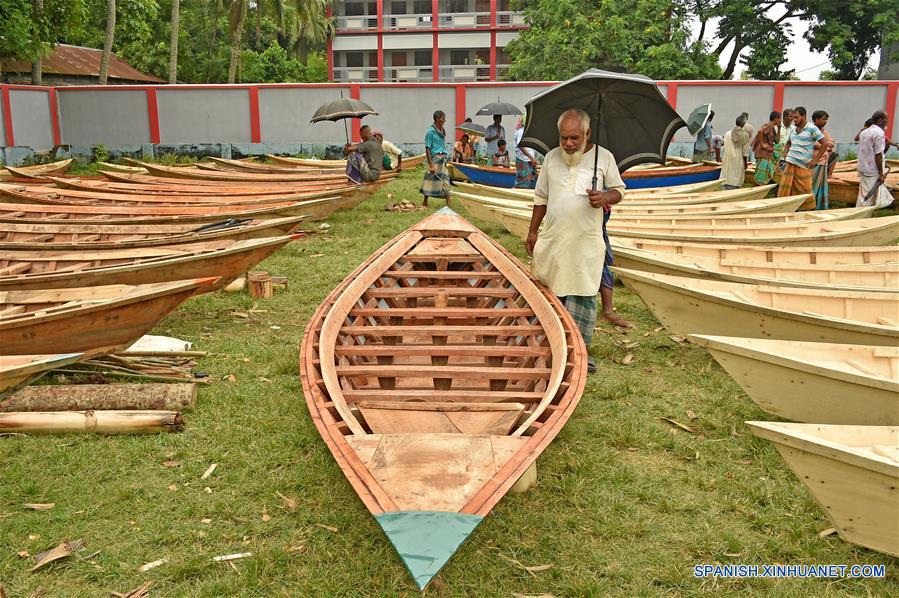 BANGLADESH-MANIKGANJ-EMBARCACIONES-MERCADO