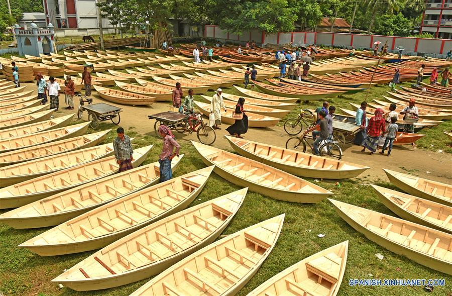 BANGLADESH-MANIKGANJ-EMBARCACIONES-MERCADO
