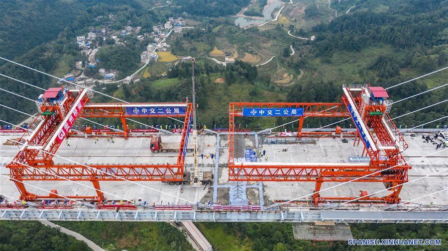 CHINA-GUIZHOU-PUENTE PINGTANG-CONSTRUCCION-CONCLUSION-SERIE