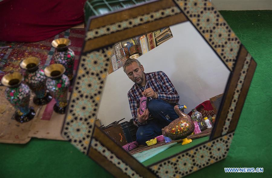 INDIA-SRINAGAR-ARTESANIA
