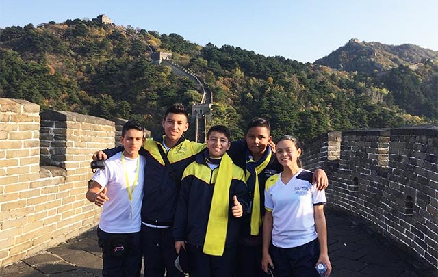 El pimpón construye un puente de amistad entre jóvenes de China y Colombia