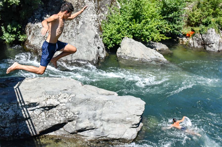 Temperatura más alta excede 37 grados en Macedonia del Norte